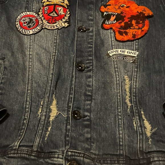 8ighth dstrkt denim button up distressed embroidered jean jacket - Picture 5 of 14